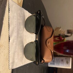 Ray-Ban Classic Black and Gold Sunglasses clubmaster